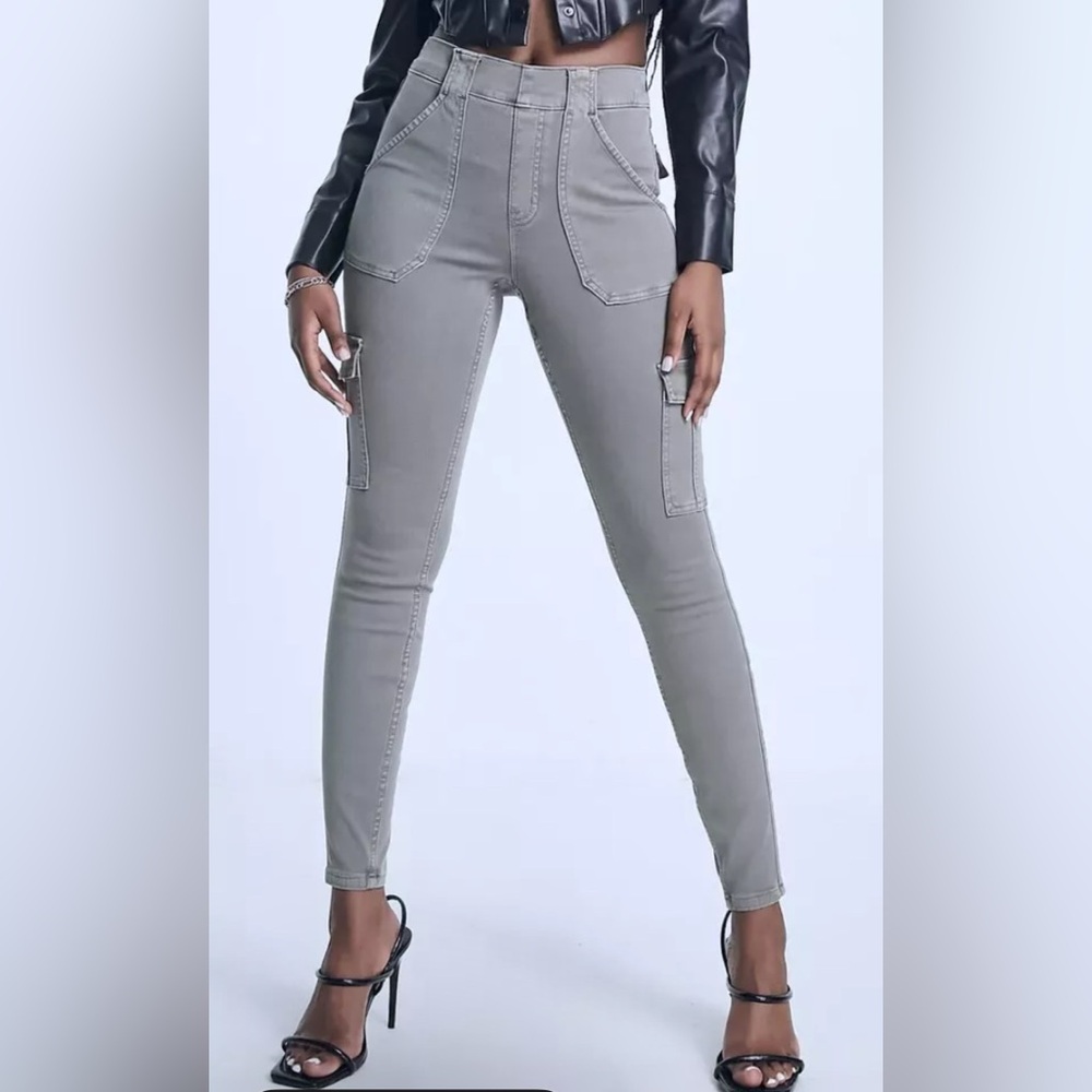 Spanx Stretch Twill Ankle Cargo Pant